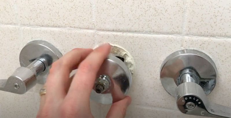 Remove The Escutcheon