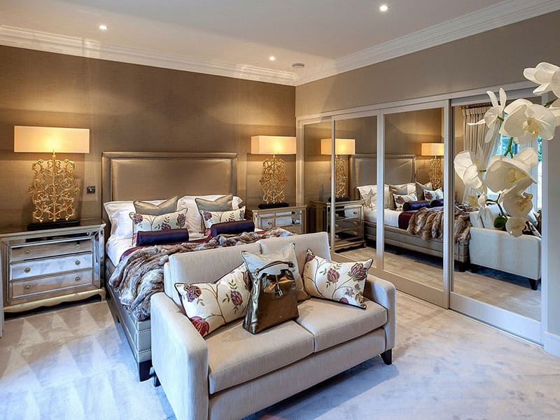 Royal Upholstery With A Mirror Wall