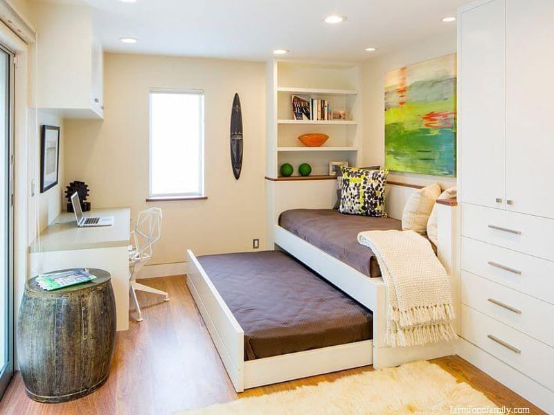 A Pull Out Bed 