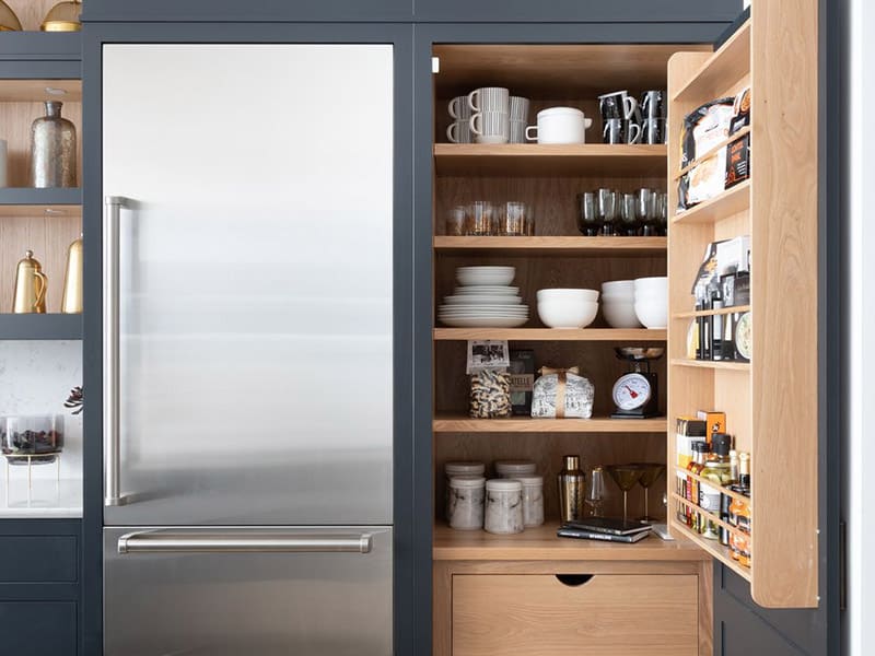 Cabinet Pantry 