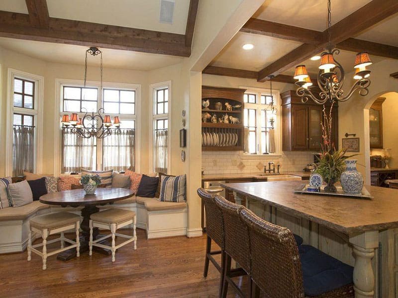 Classic Breakfast Nook 