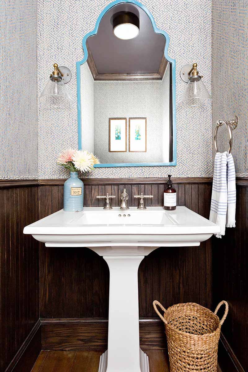 Small Farmhouse Bathroom