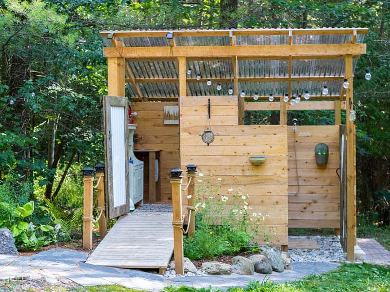 Small Outdoor Bathroom For Pool