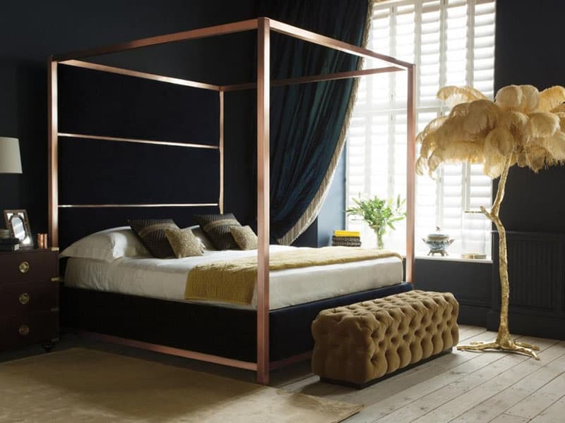 Traditional Four Poster Bed