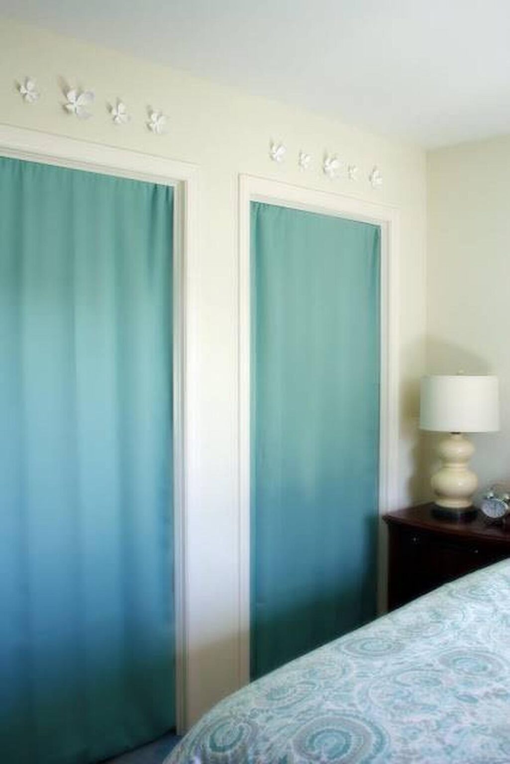 18 Clever Curtain Closet Door Ideas for Organized Space