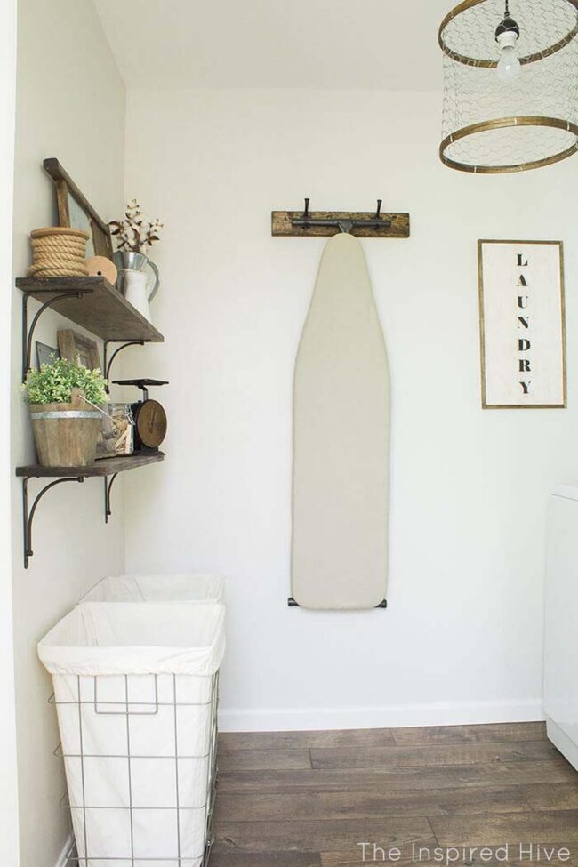 Stained Shelf Light Feature