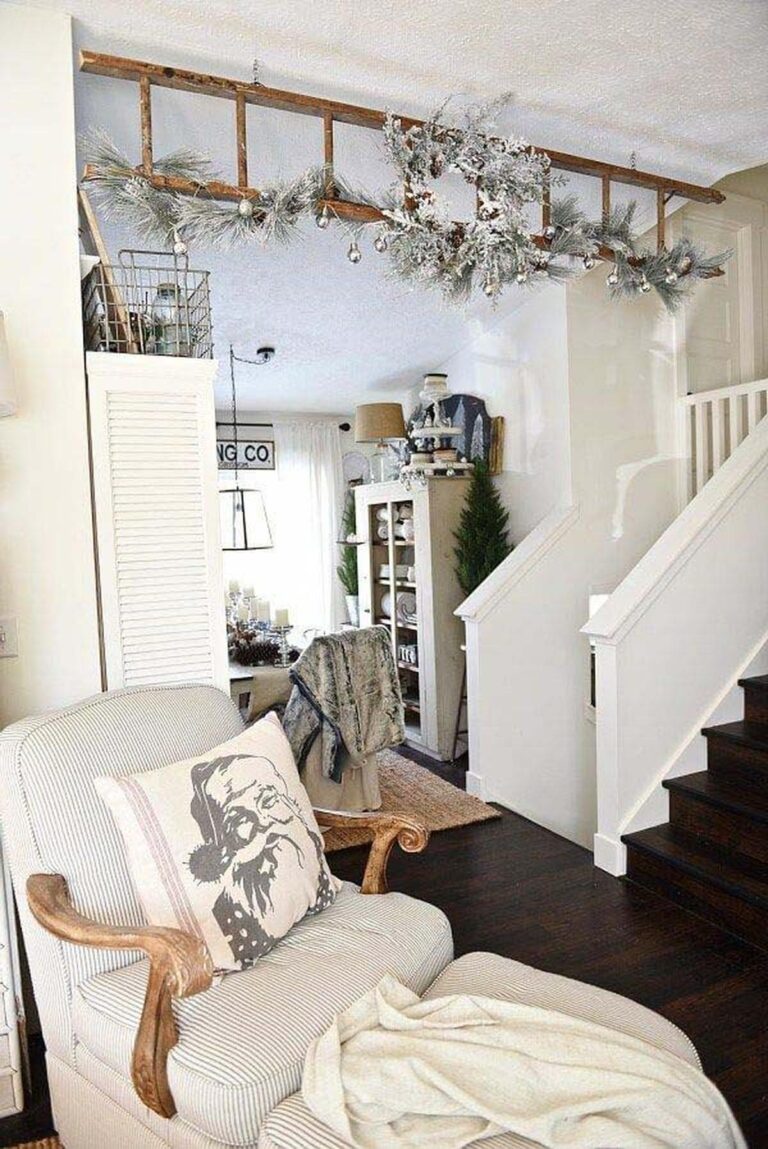 36 Stunning Repurposed Ladder Ideas for a Rustic Flair