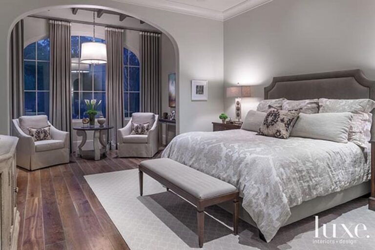 28 Cozy Master Bedrooms with Stylish Sitting Areas