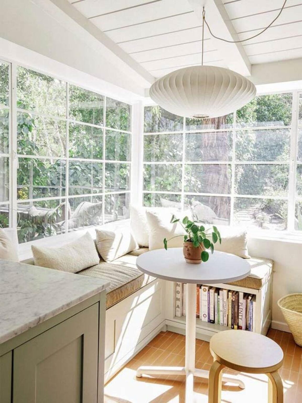 29 Functional Kitchen Bench Ideas for Comfort and Style