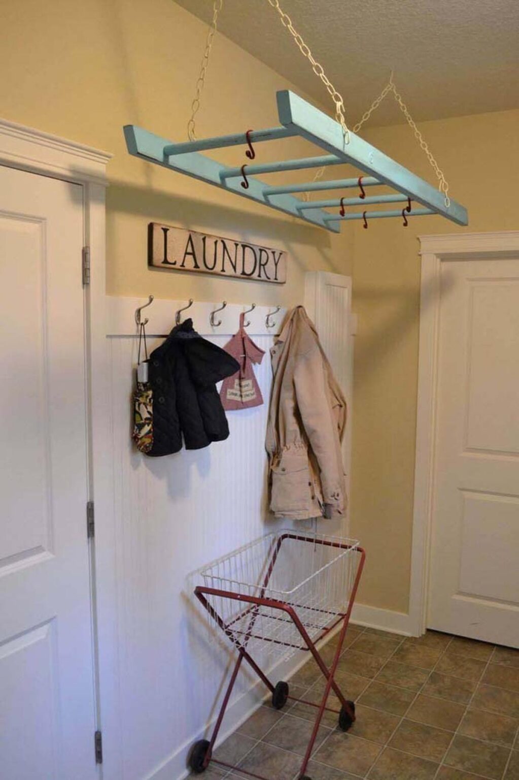 36 Stunning Repurposed Ladder Ideas for a Rustic Flair
