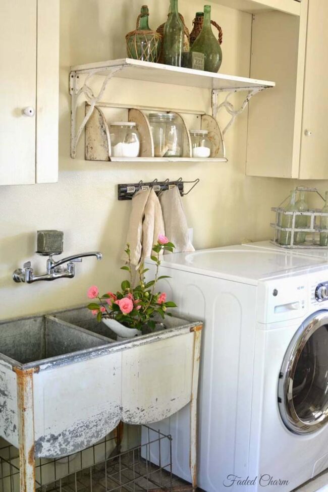 Antique Tub Charm