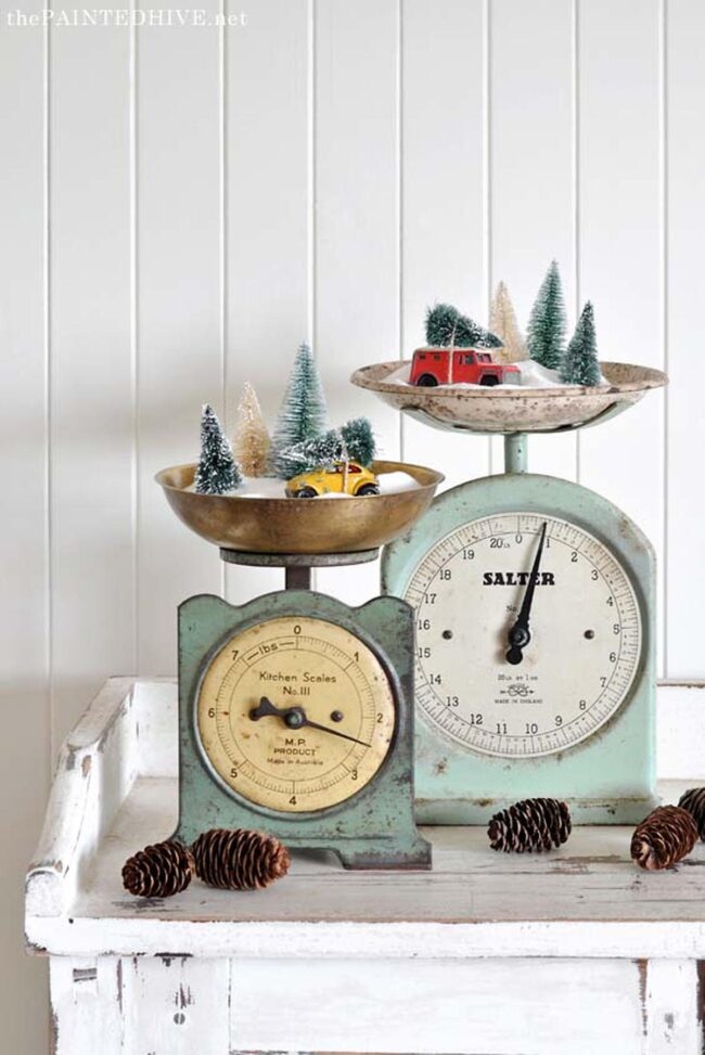 Antiqued Scale Winter Displays