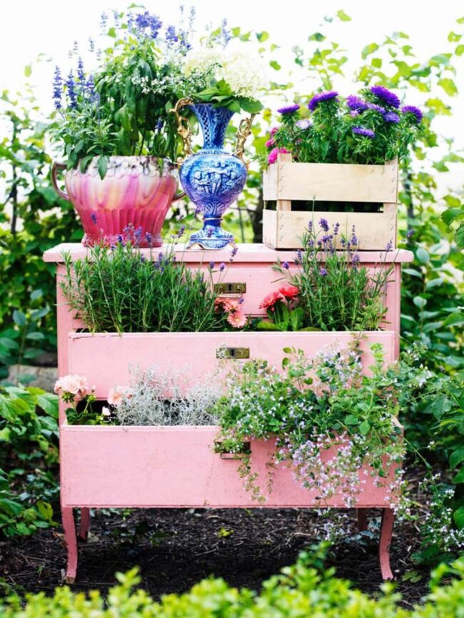 Vintage Furniture Decor