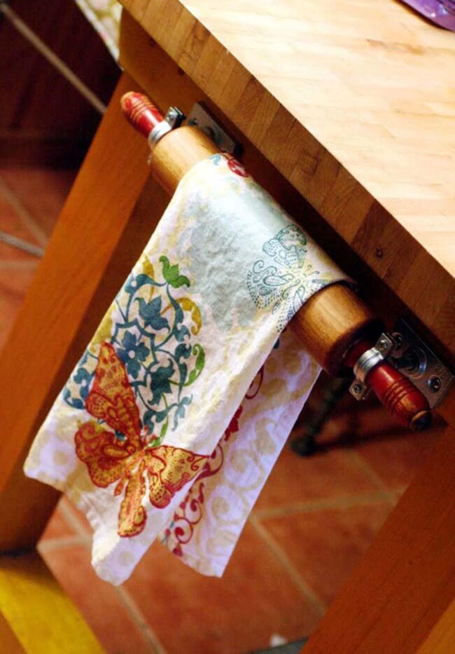 Rolling Pin Towel Rack