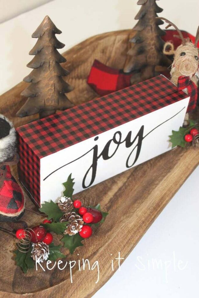 Plaid Primitive Holiday Accents