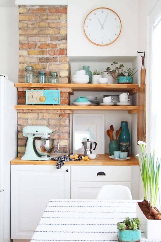 Colorful Open Shelving Touch