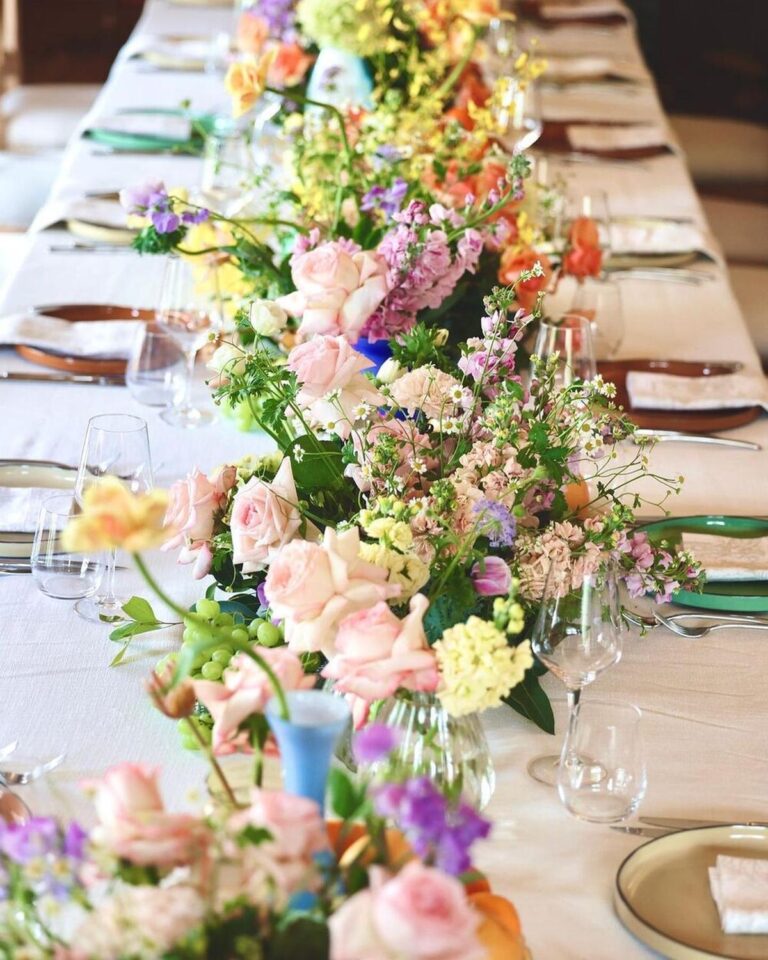28 Spring Floral Arrangements to Brighten Your Home