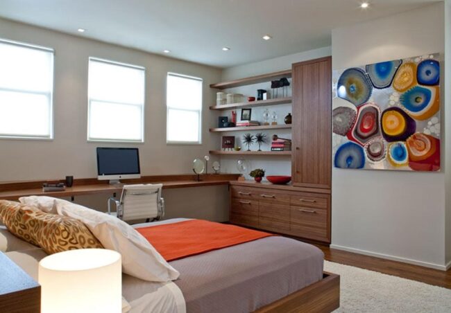 Open Shelving with Tall Cabinets in A Guest Room