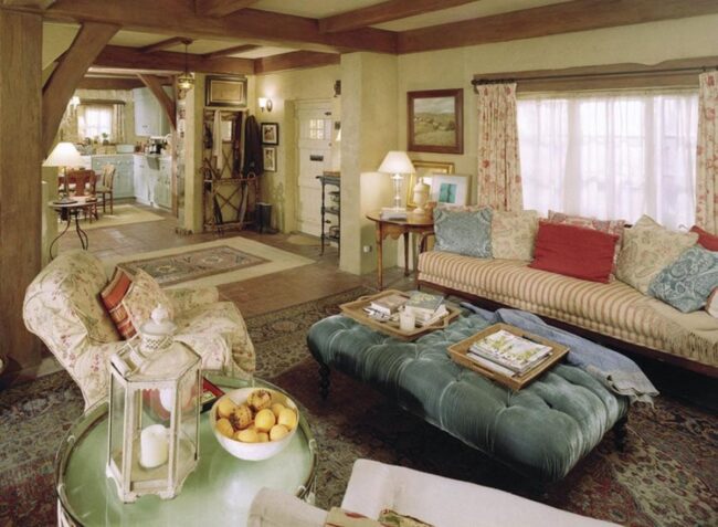 Traditional Cottage-Style Decor