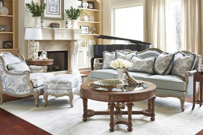Cabriole Couch