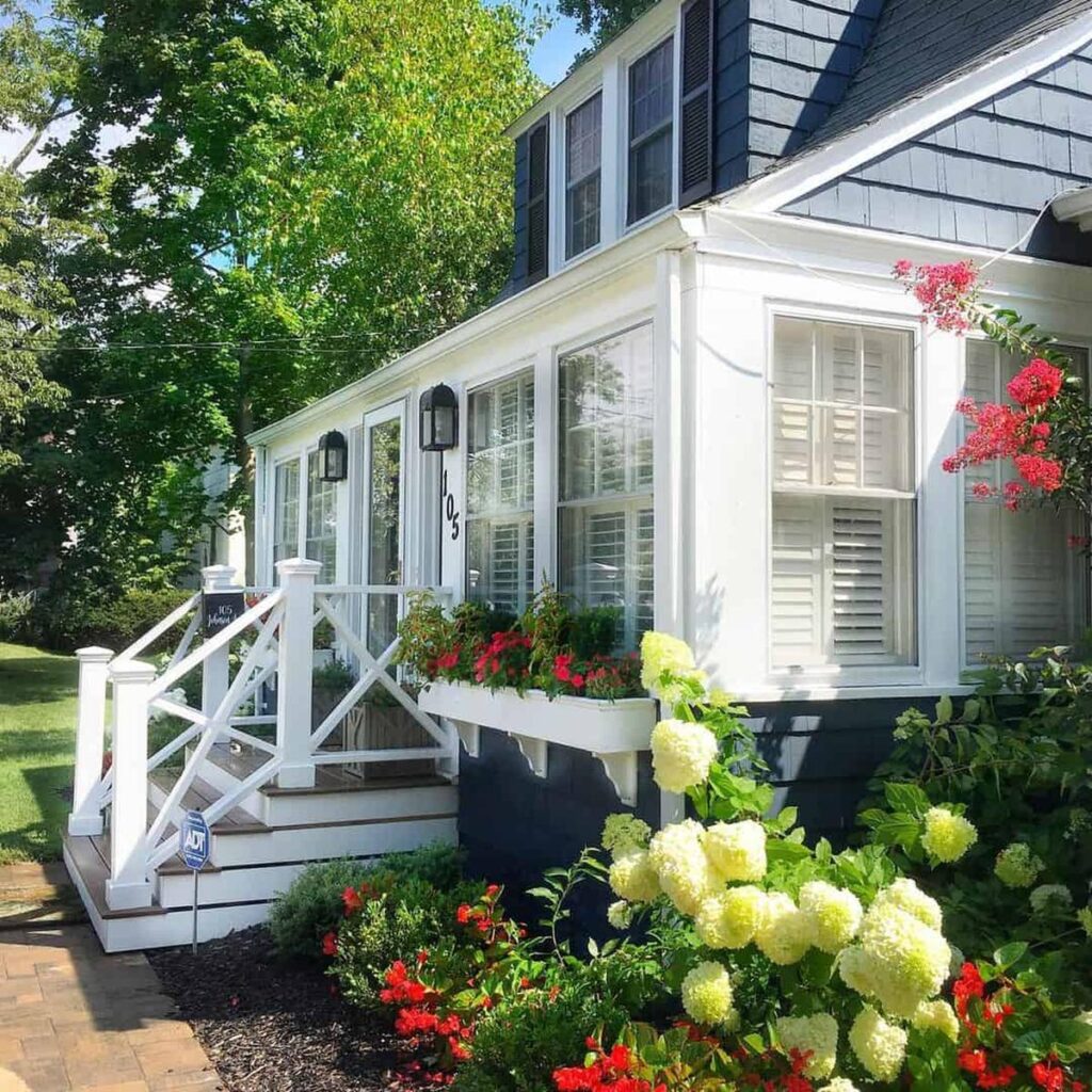 26 Easy Porch Handrail Designs to Add Charm to Your Front Entrance ...