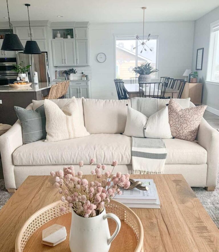 28 Best Throw Pillows for a Chic Beige Couch -Architectural Foundation