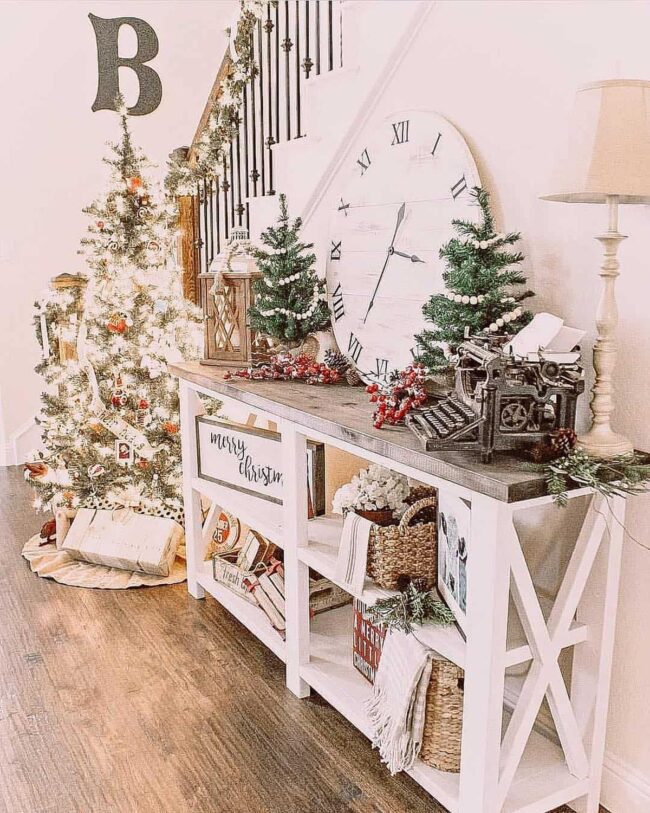 Two-toned Console Table with Black Vintage Typewriter