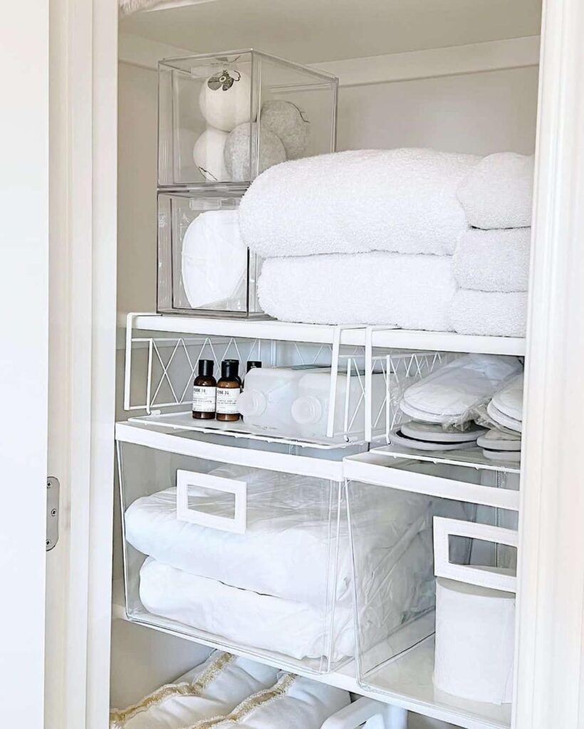 30 Easy Towel Storage Ideas for Your Bathroom -Architectural Foundation