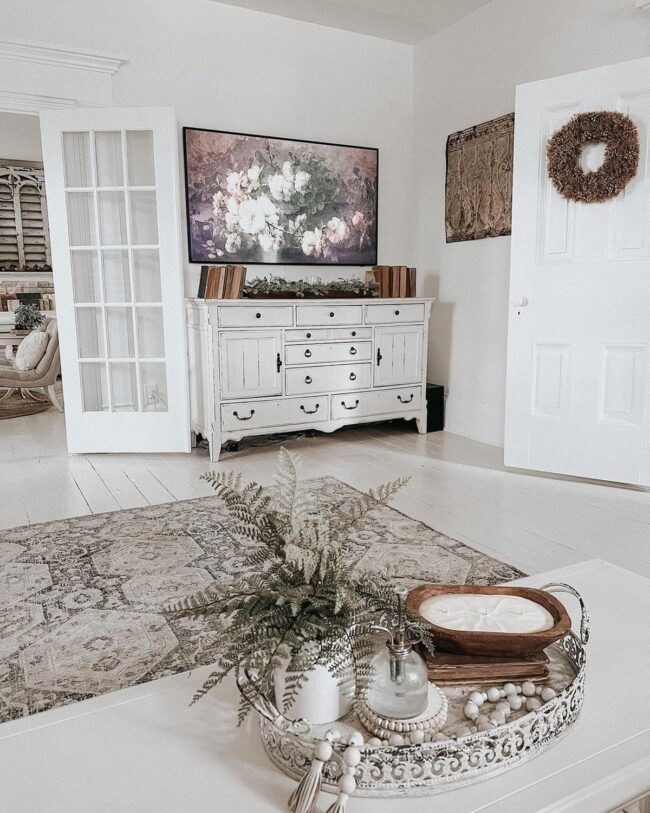 White Decor Enhanced With Vintage Accessories