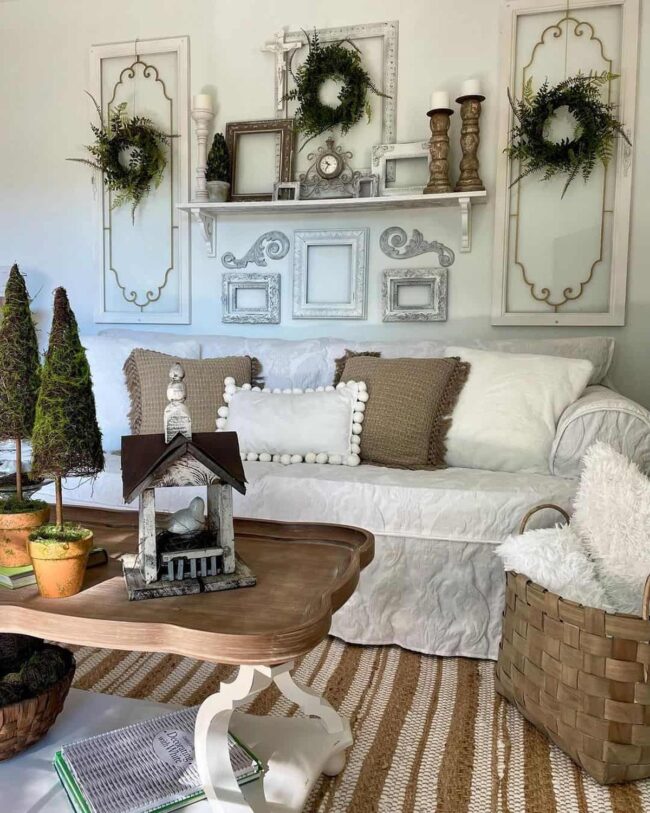 Vintage Decor for Farmhouse Living Room