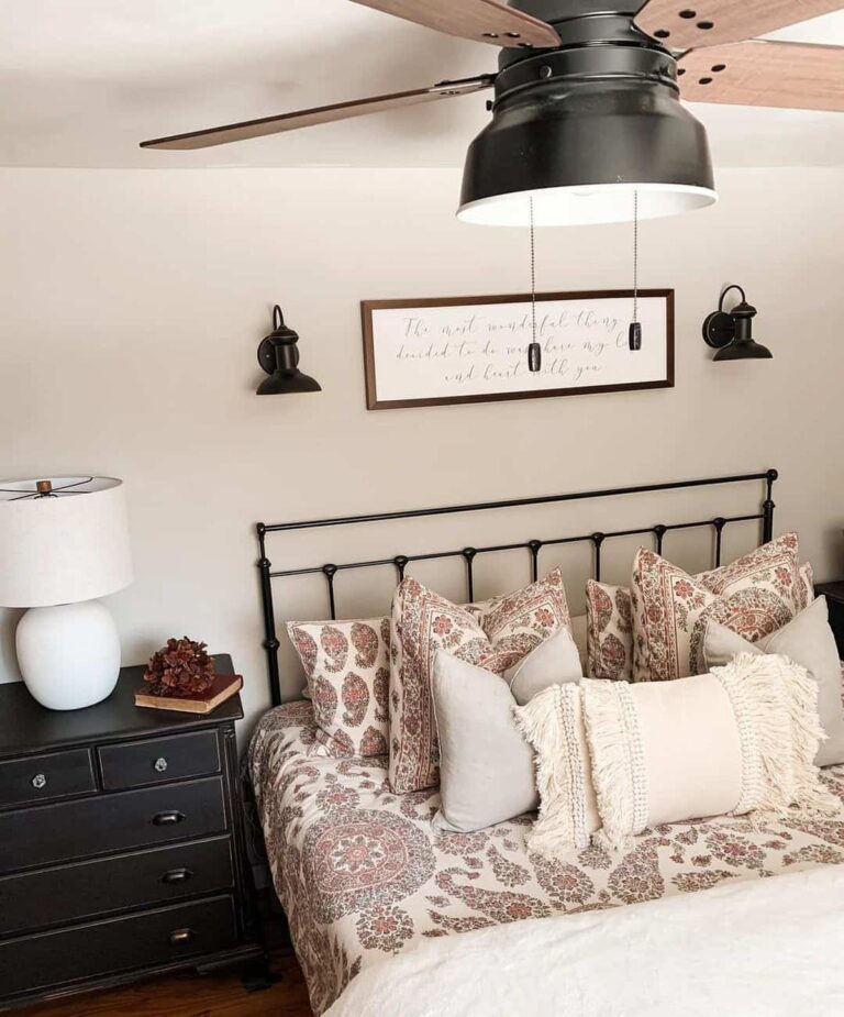 30 Elegant Master Bedroom Lighting Ideas to Set the Mood -Architectural ...