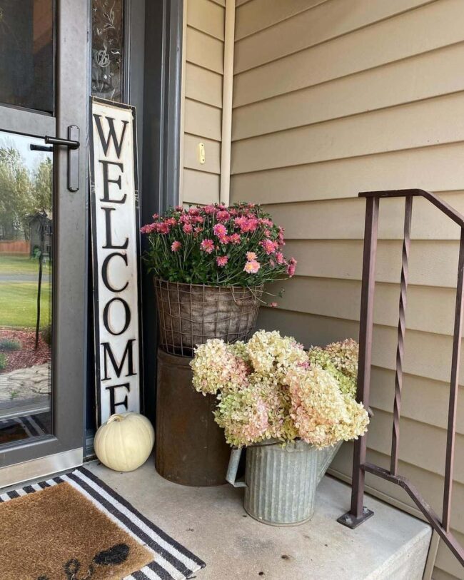 Cottage Flower Decorations for a Small Porch