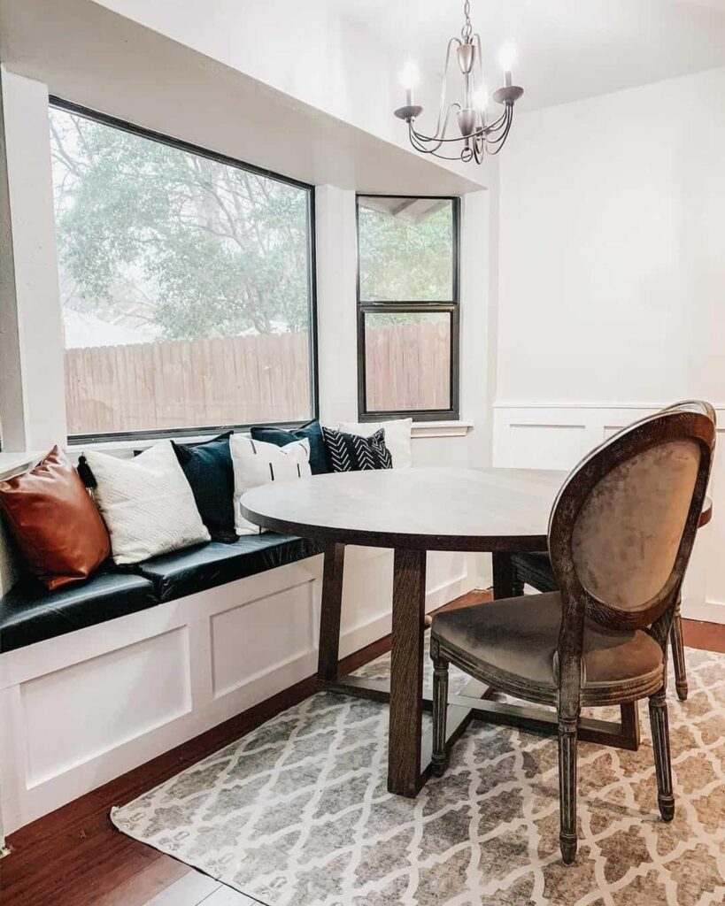 10 Cozy Bay Window Seating Ideas to Relax In -Architectural Foundation