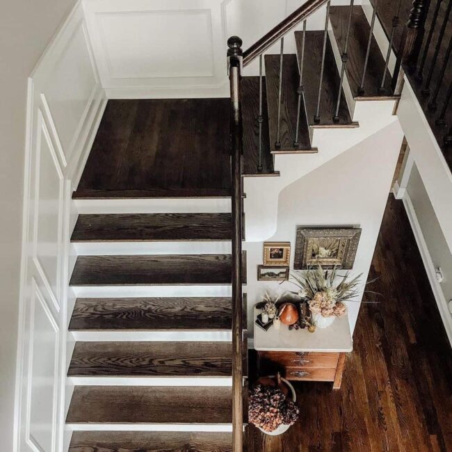 Vintage Styling for Entryway Decor