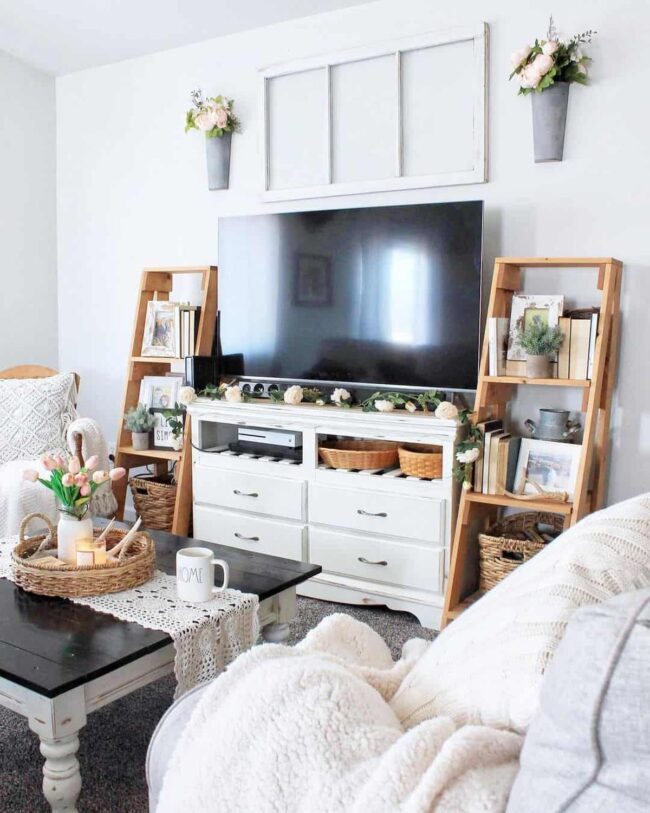 Spring Decor for Farmhouse Cottage