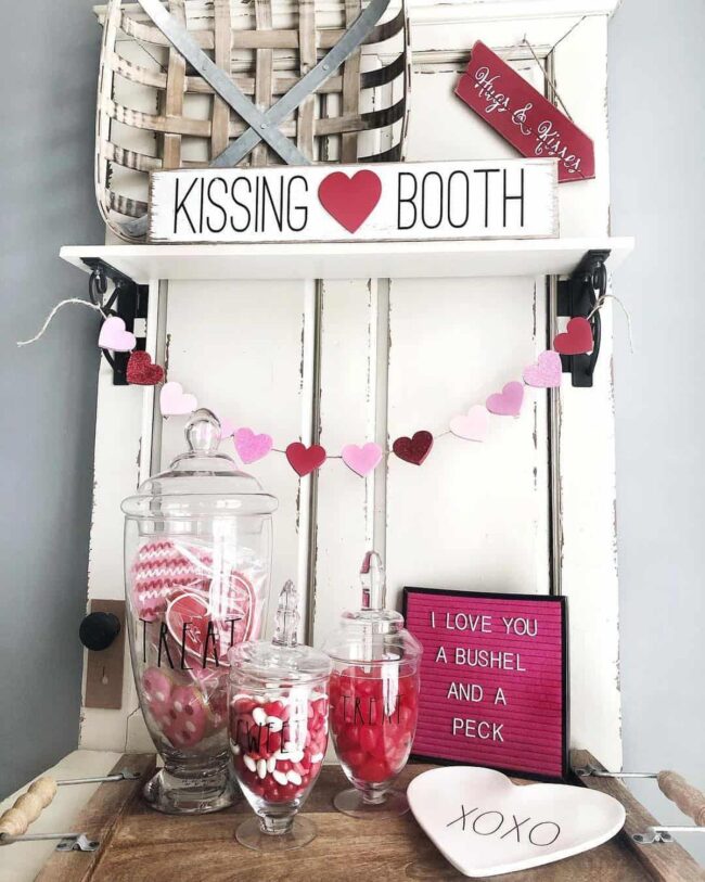 Vintage Repurposed Door With Valentines Decor Ideas
