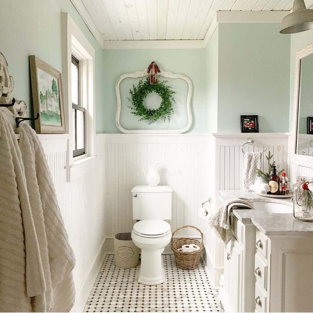 28 Beautiful Small Bathroom Wainscoting Ideas to Add Charm ...