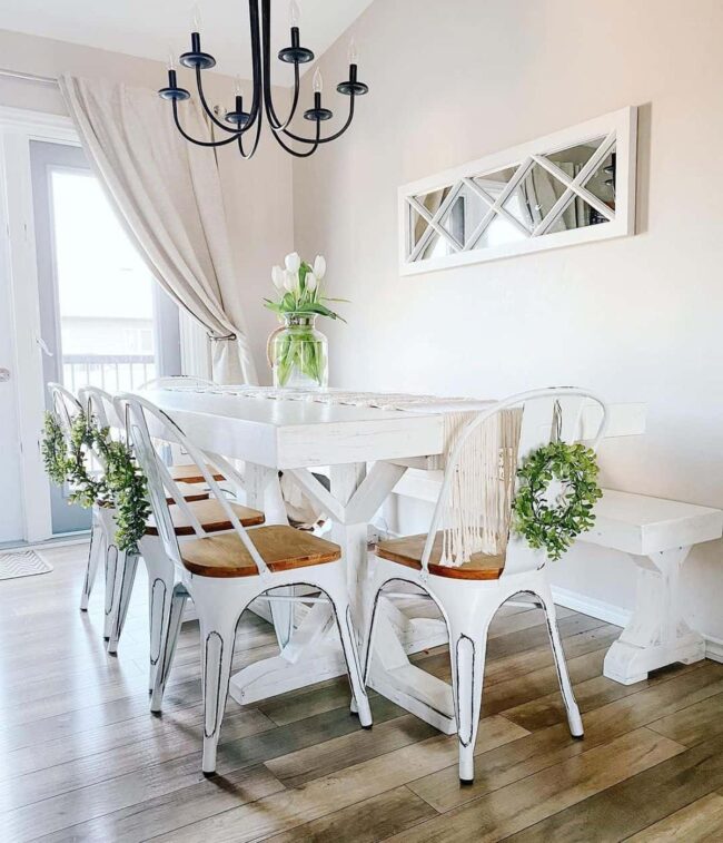 Contemporary Cottage Dining Room Decor