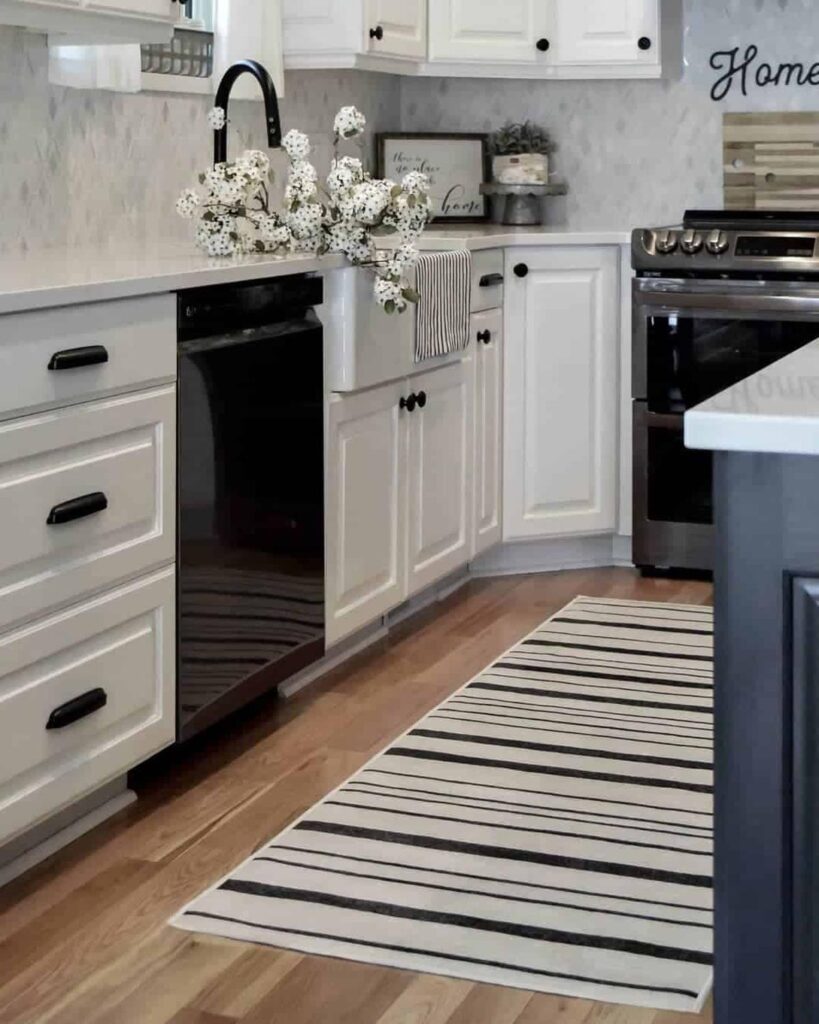 30 Creative Kitchen Rug Ideas to Complement Your Style -Architectural ...