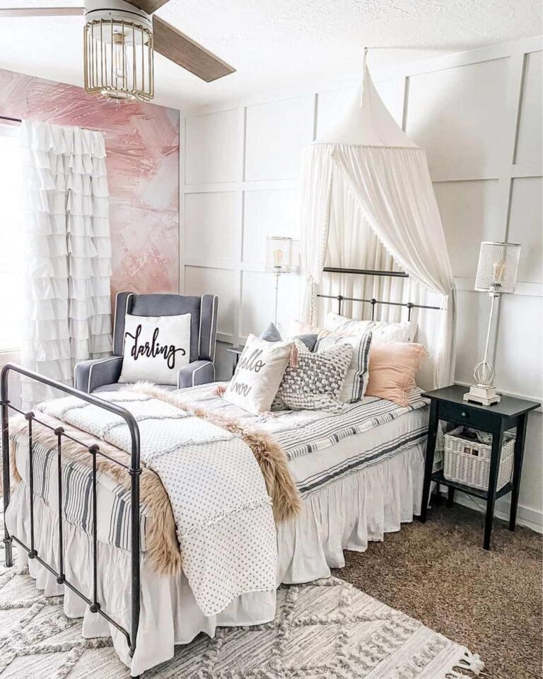 34 Cozy Bedroom Seating Ideas to Help You Unwind in Style ...
