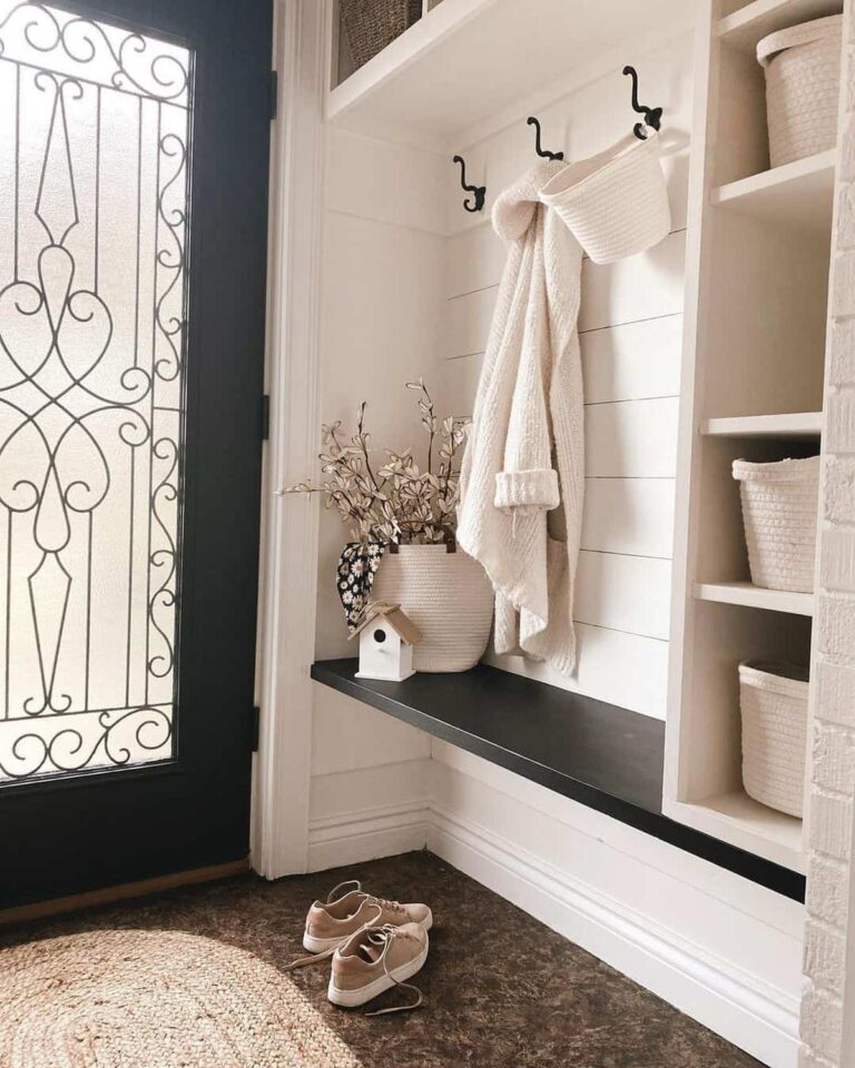 21 Stylish Shiplap Mudroom Designs to Enhance Your Entry -Architectural ...