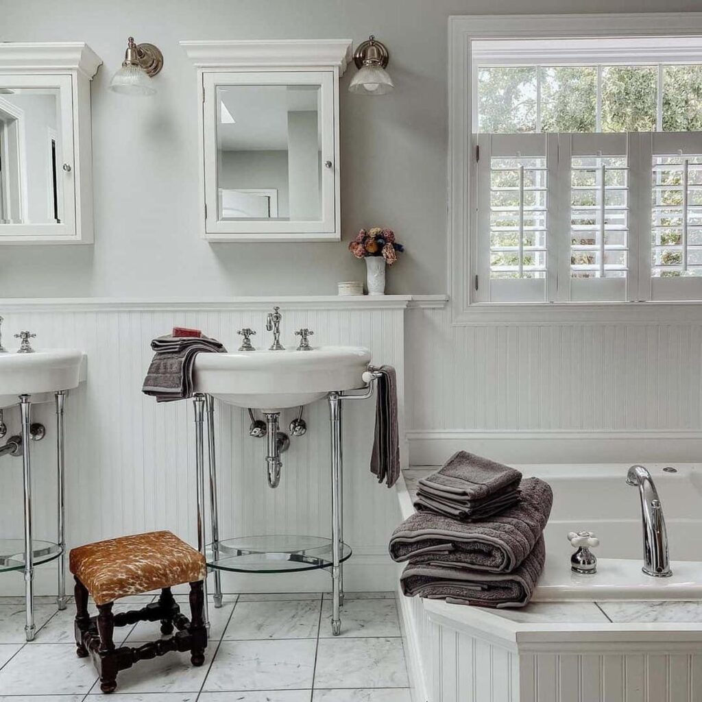 31 Charming Farmhouse Master Bathrooms to Love -Architectural Foundation