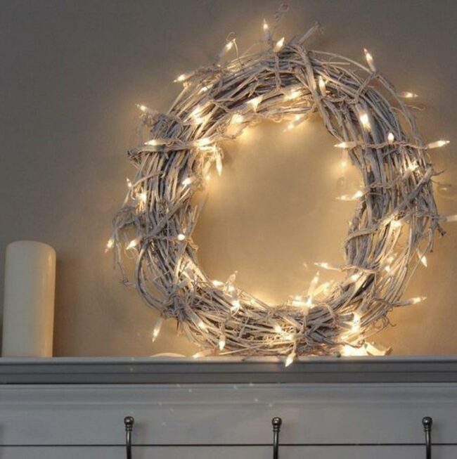 Whispering White Winter Wreath