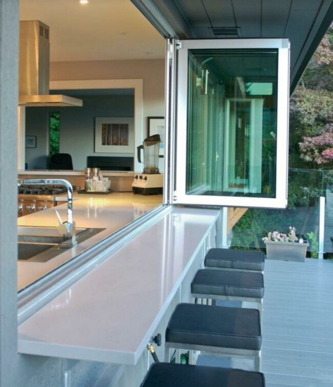 Kitchen-Deck Connection