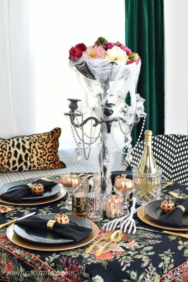 Black Floral Spider Tablescape
