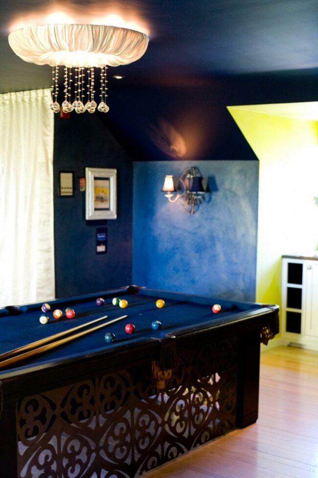 Dark Wood Pool Table Paradise