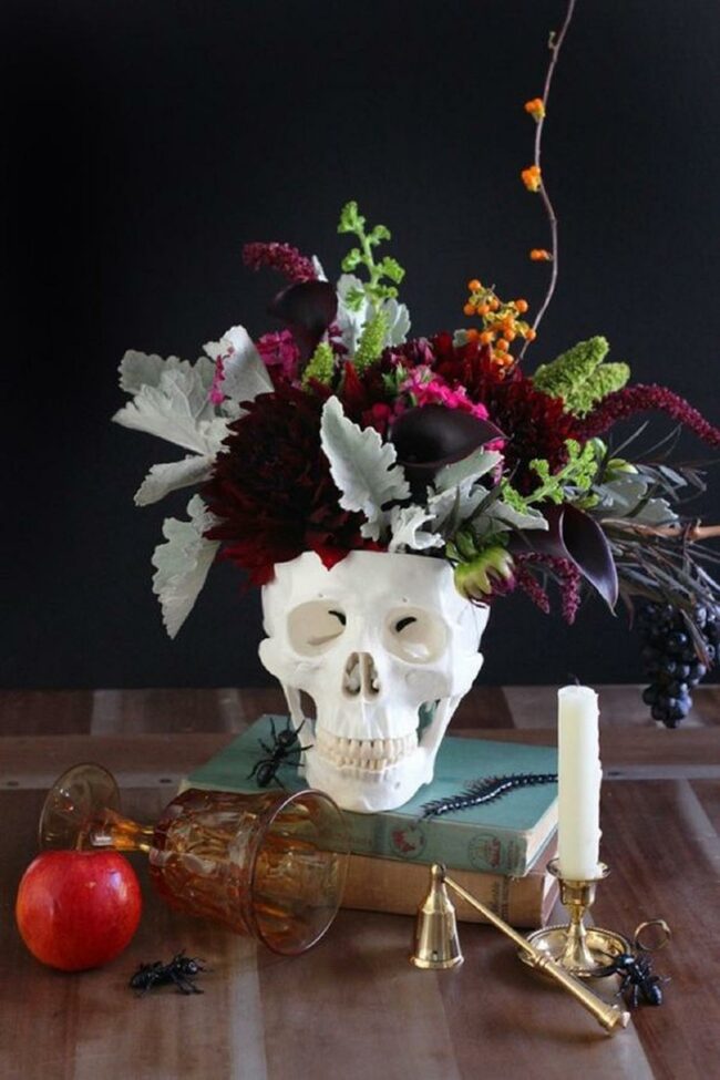 White Skull Centerpiece