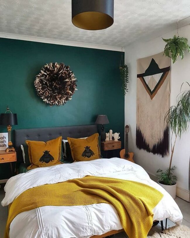 Green Wilderness Bedroom Charm