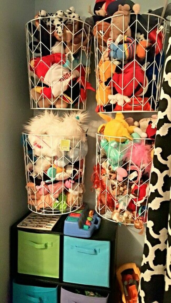 Colorful Critters Basket Corner