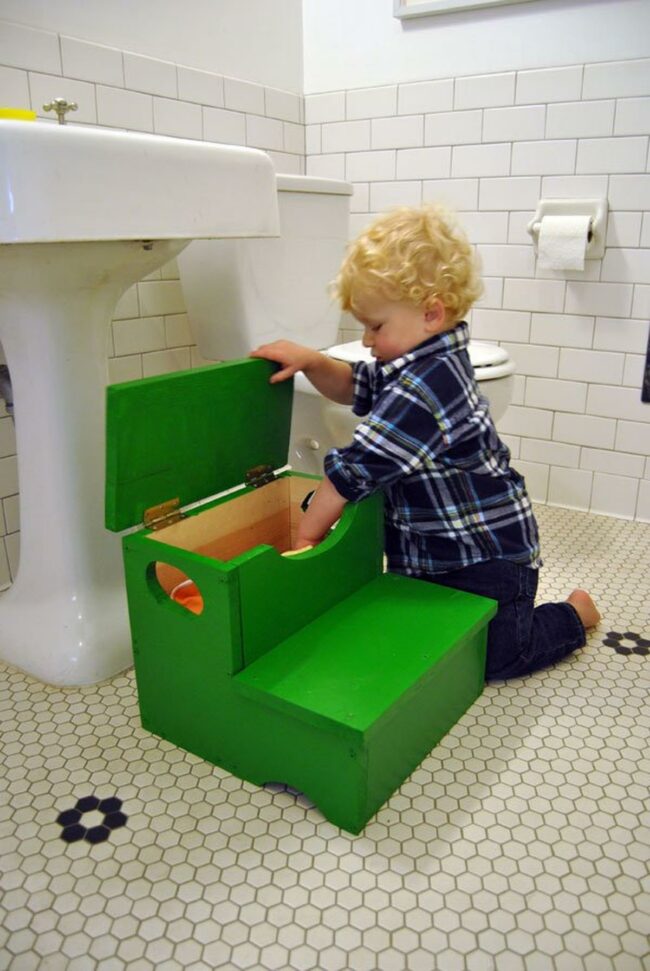 Black Floral Bathroom Dance
